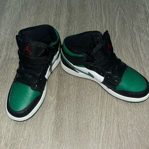 Green Mid Jordan Dunks